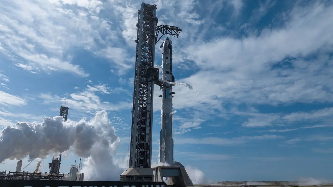 SpaceX 星舰 V3 重型火箭终于确定首次发射日期。以下是其发射时间